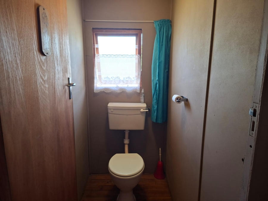 6 Bedroom Property for Sale in Hartenbos Central Western Cape